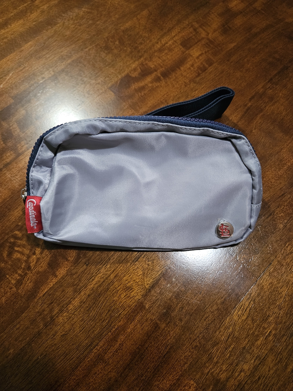 NWOTs MLB St. Louis Cardinals Cross Body Belt Bag w/ Adjustable Strap
